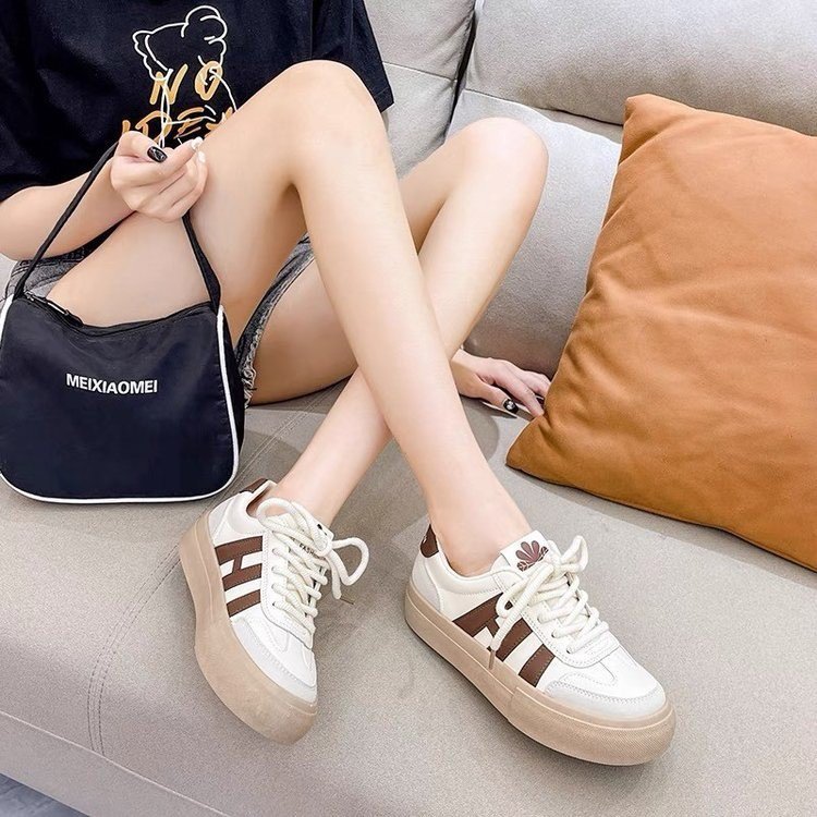 Women's Autumn Thick Bottom Retro Fashion Sports Casual Shoes